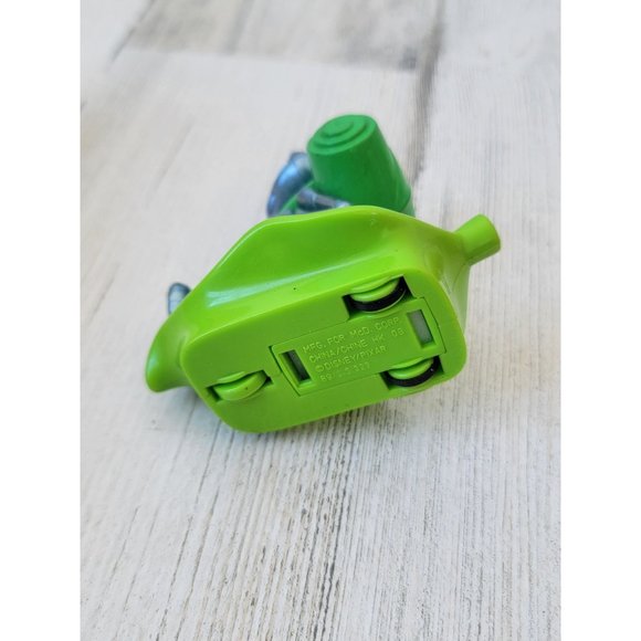 Flik Bug's Life Leaf leaving Disney McDonald's Pixar toy figure - Picture 5 of 5